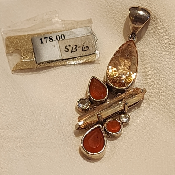 Imperial gold aura, carnelian, wht topaz, celestial quartz pendant - Picture 5 of 5